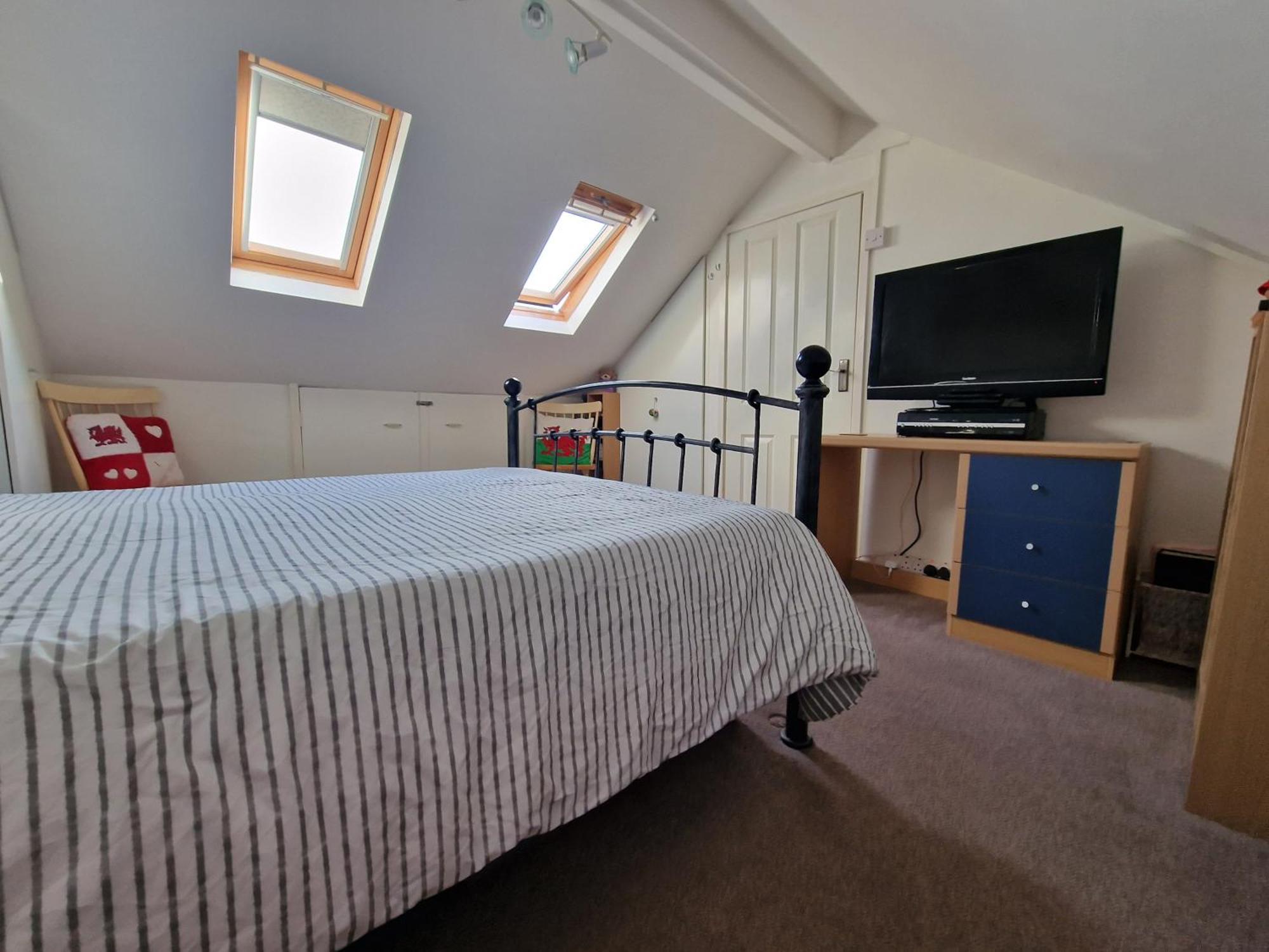 3 Bedroom - 1 Bathroom - Garden - Pet Friendly Wrexham Eksteriør bilde